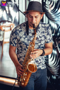 Dany plays Sax